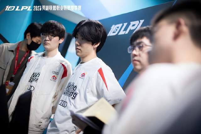 和执行的双 和执行的双